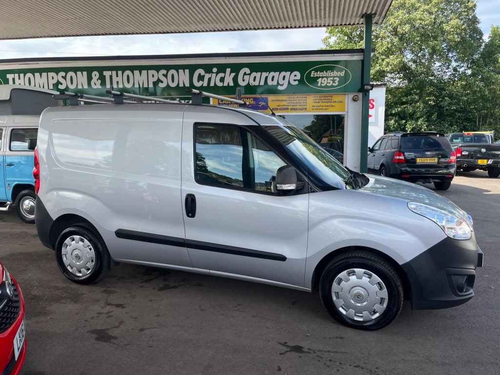 VAUXHALL COMBO