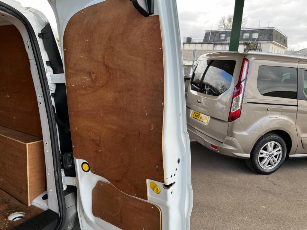 FORD TRANSIT CONNECT