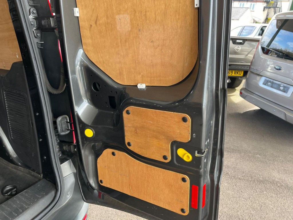 FORD TRANSIT CONNECT