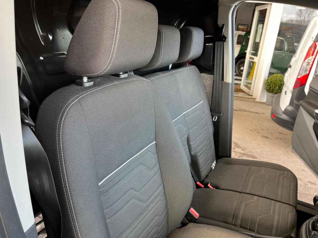 FORD TRANSIT CONNECT