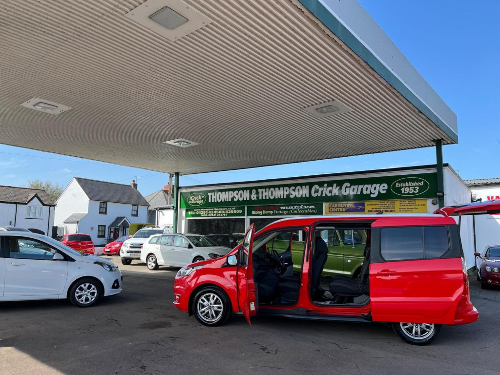 FORD GRAND TOURNEO CONNECT