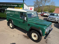 LAND ROVER DEFENDER 110