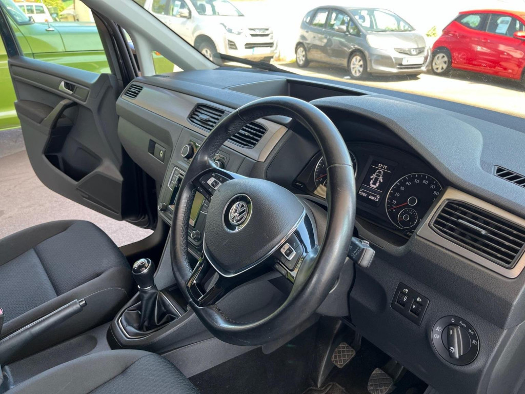 VOLKSWAGEN CADDY MAXI LIFE