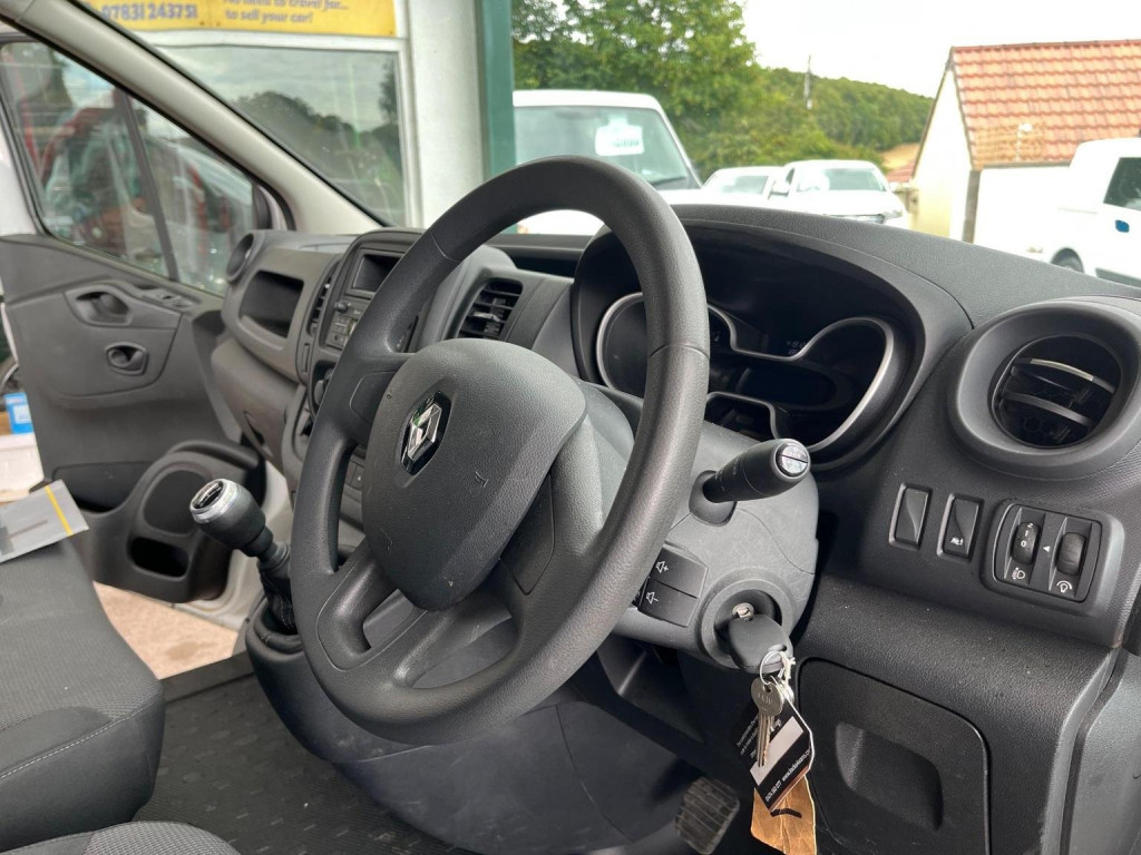 RENAULT TRAFIC