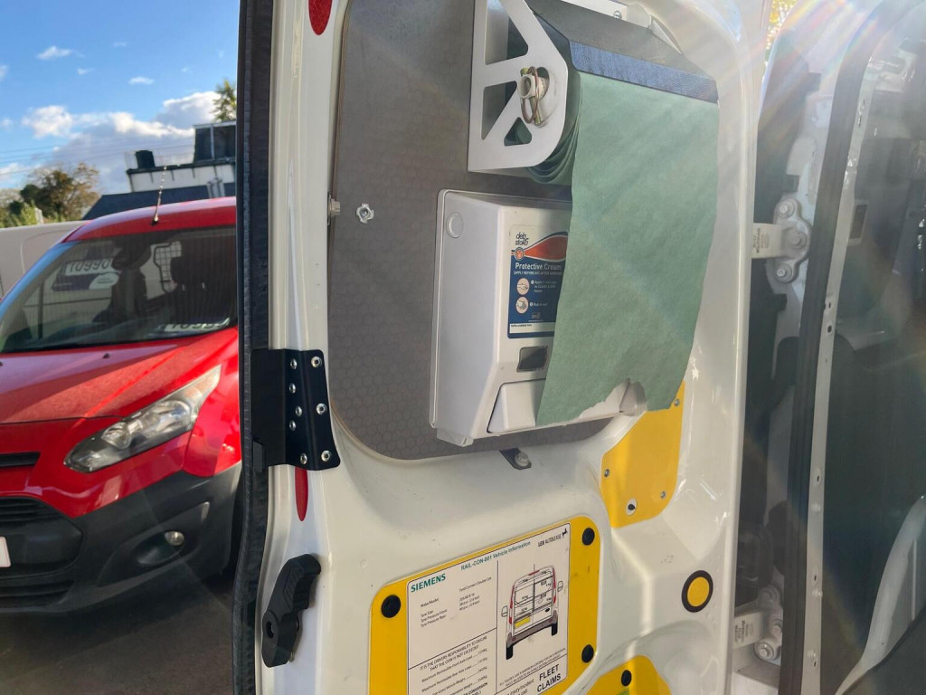 FORD TRANSIT CONNECT