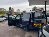 FORD TRANSIT COURIER