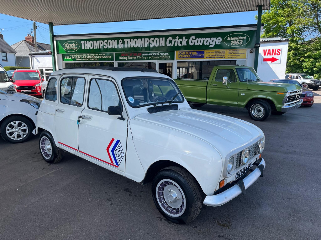 RENAULT 4