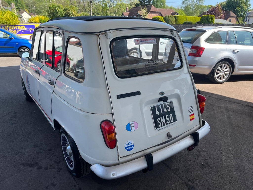 RENAULT 4