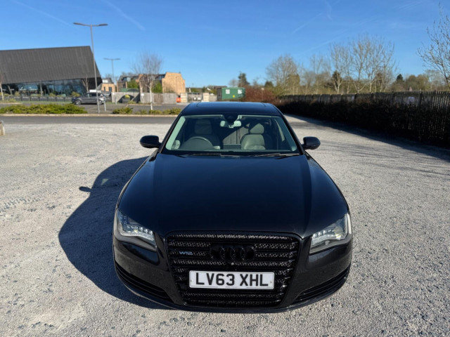 AUDI A8 3.0 TDI V6 Sport Executive