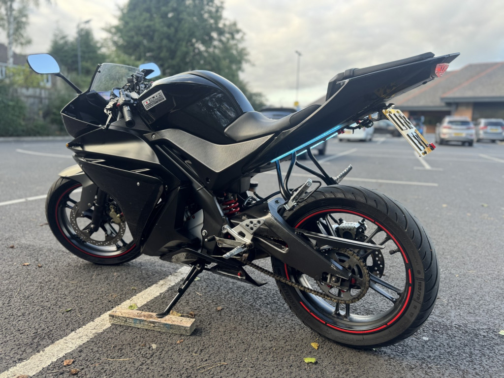 YAMAHA R125