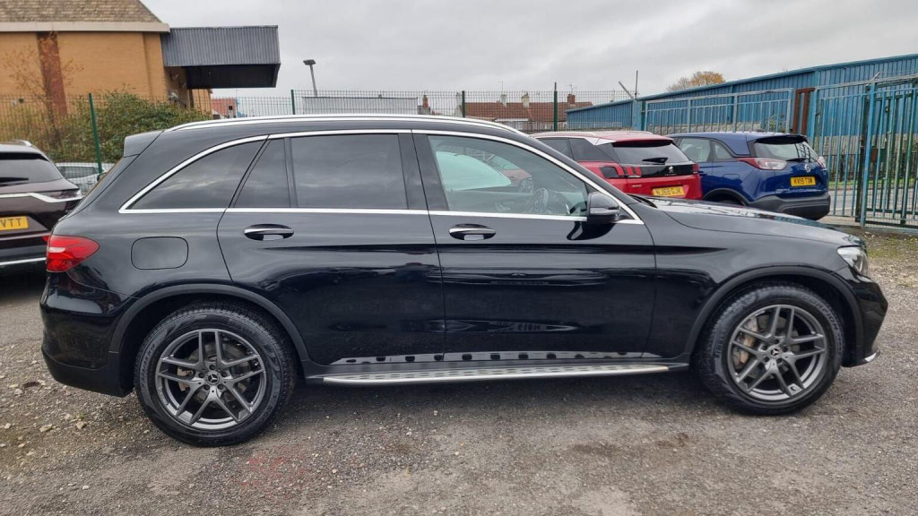 MERCEDES-BENZ GLC