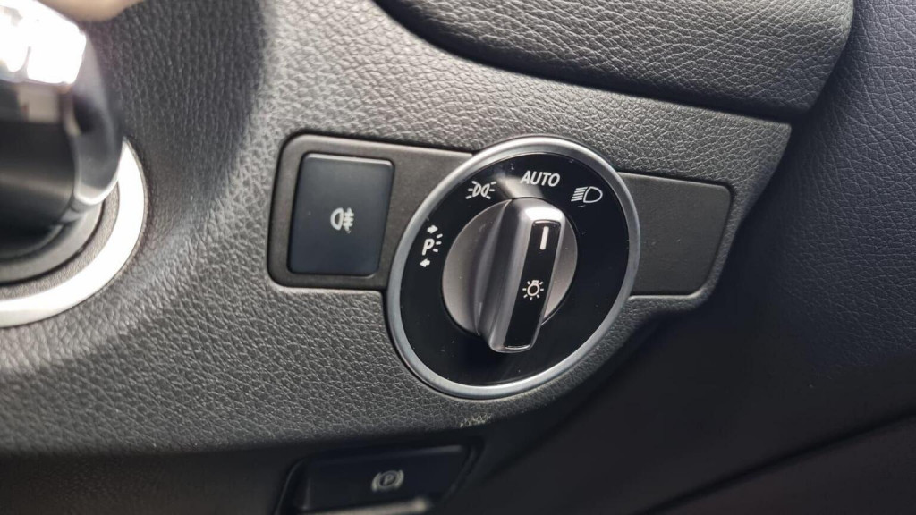 MERCEDES-BENZ GLA CLASS