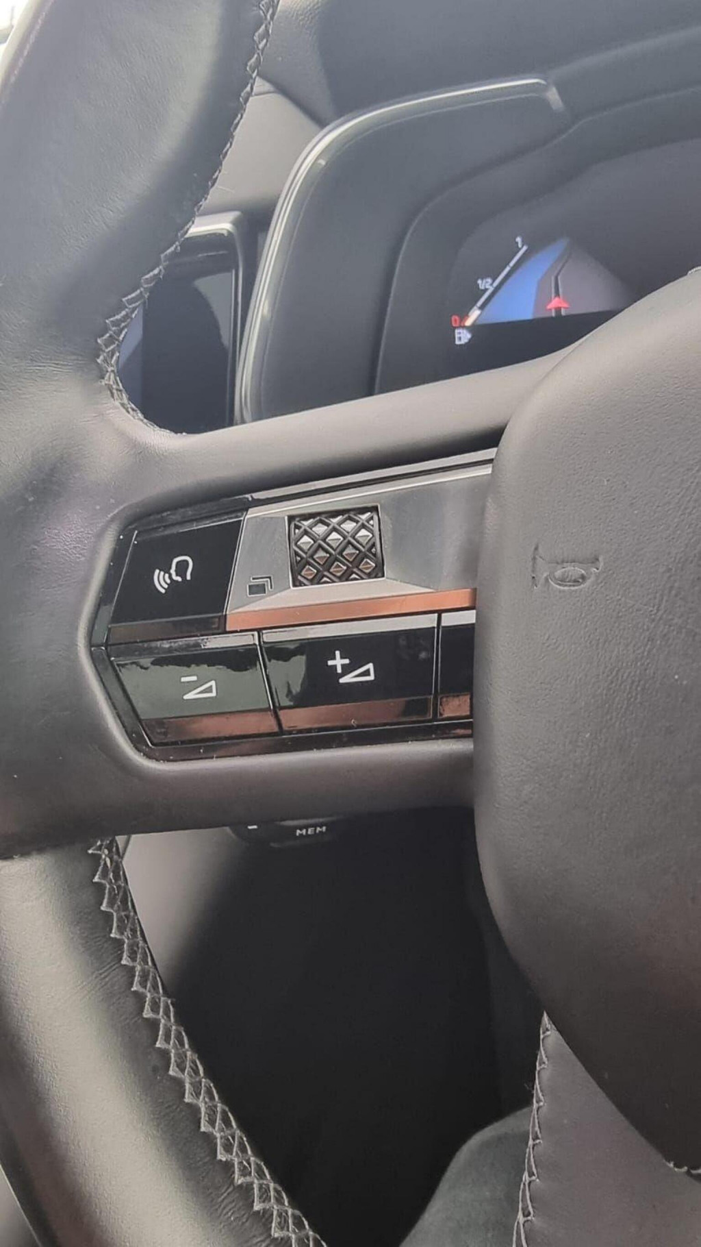 DS AUTOMOBILES DS 7 CROSSBACK