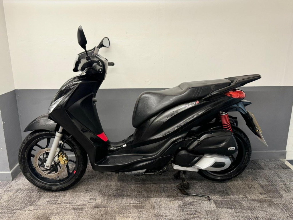 PIAGGIO Medley 125