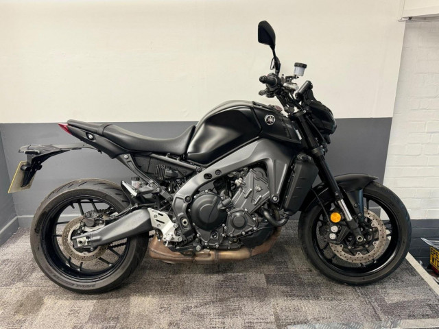 YAMAHA MT-09