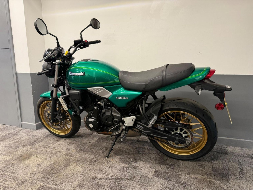 KAWASAKI Z650