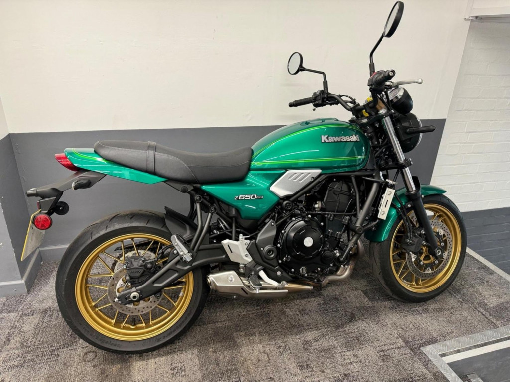 KAWASAKI Z650