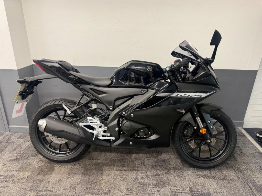 YAMAHA R125