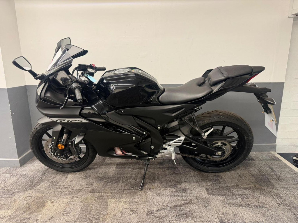 YAMAHA R125