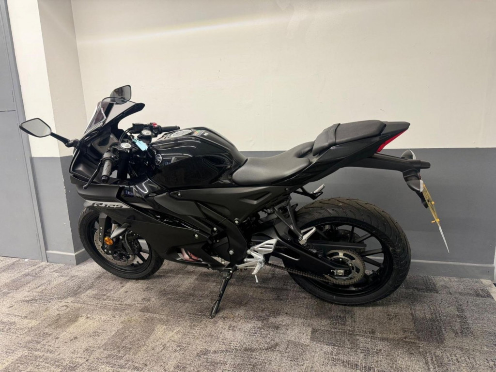 YAMAHA R125