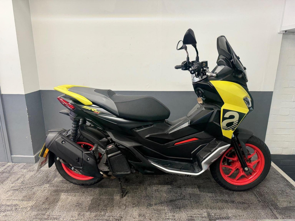 APRILIA SR