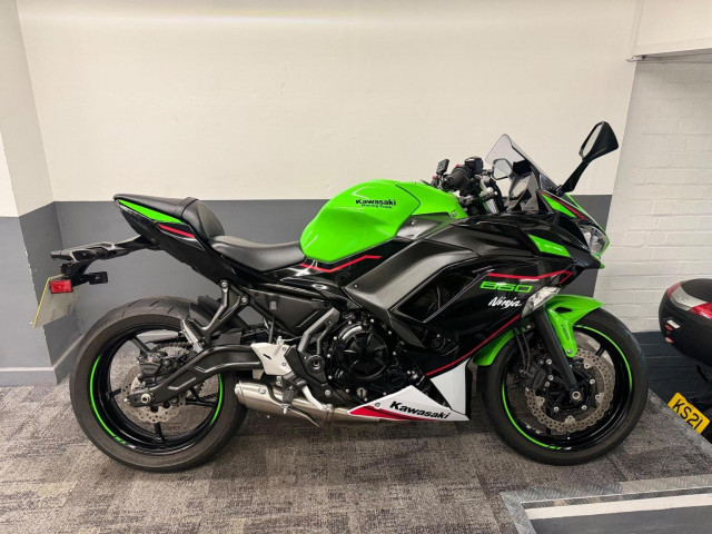 KAWASAKI Ninja 650