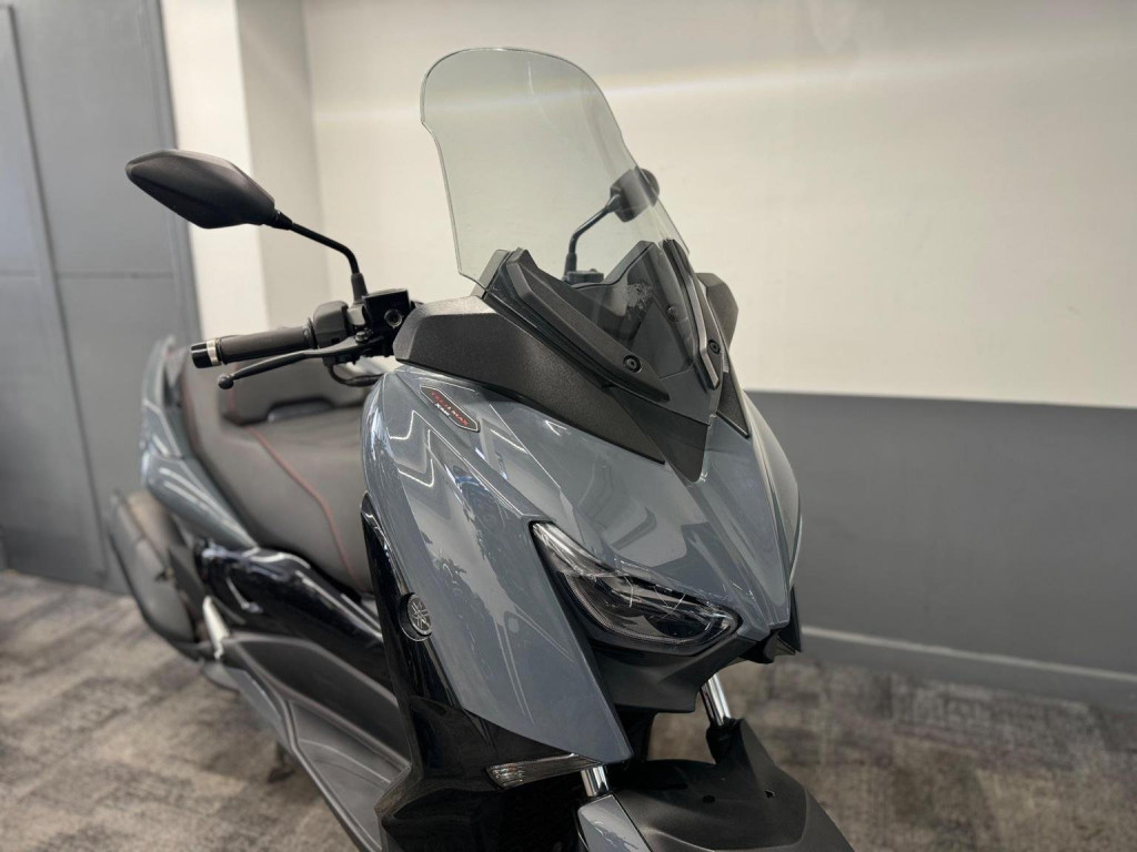 YAMAHA 