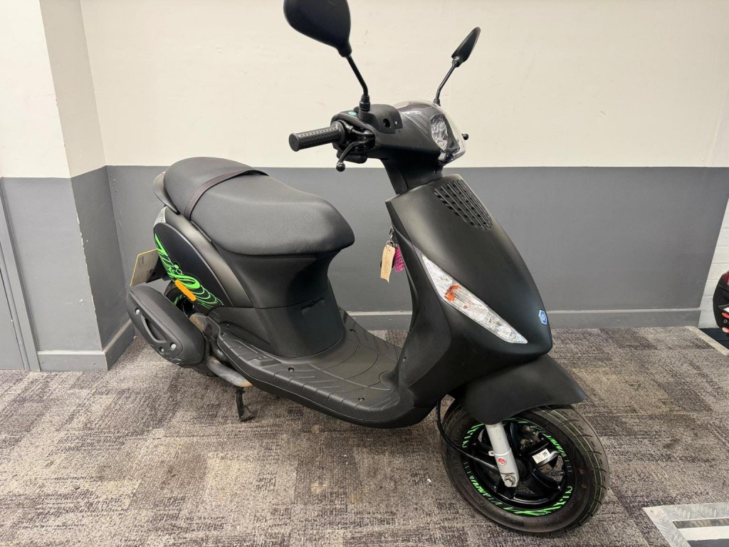 PIAGGIO Zip