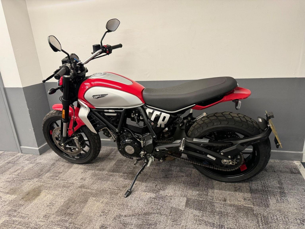 DUCATI SCRAMBLER 800