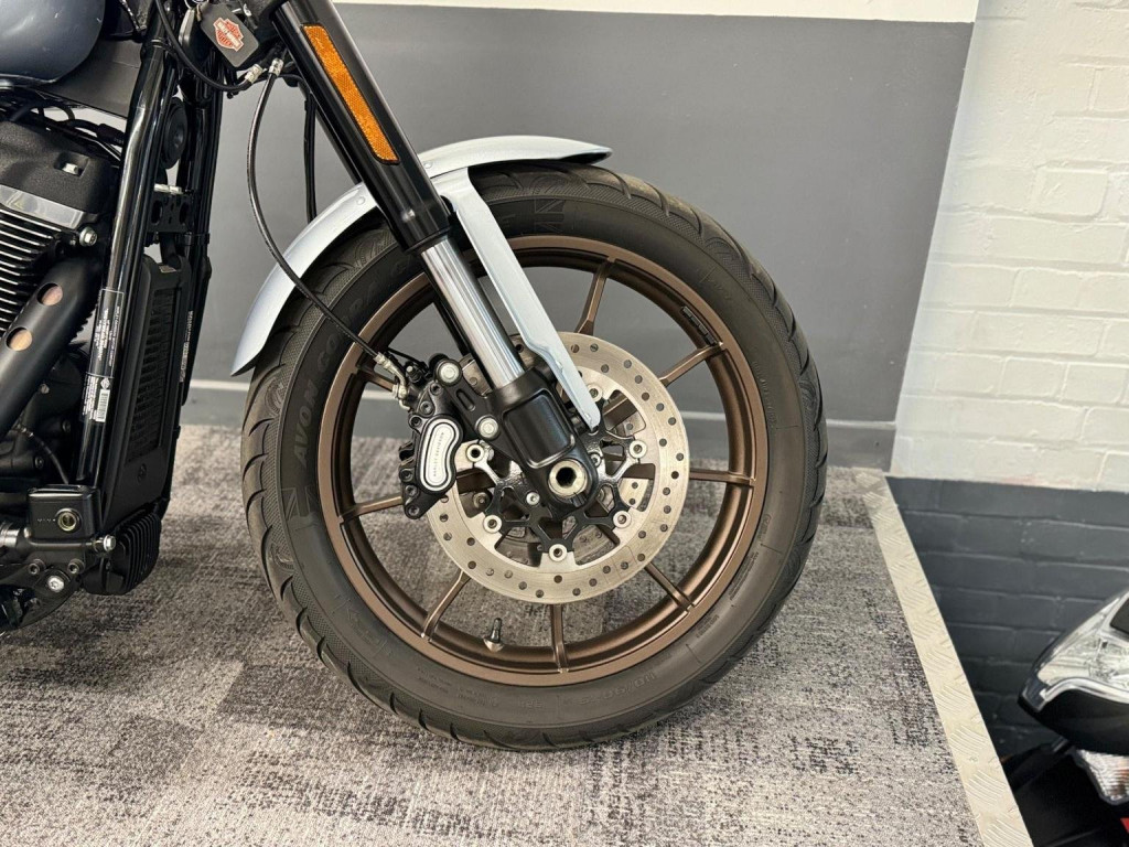 HARLEY-DAVIDSON Softail