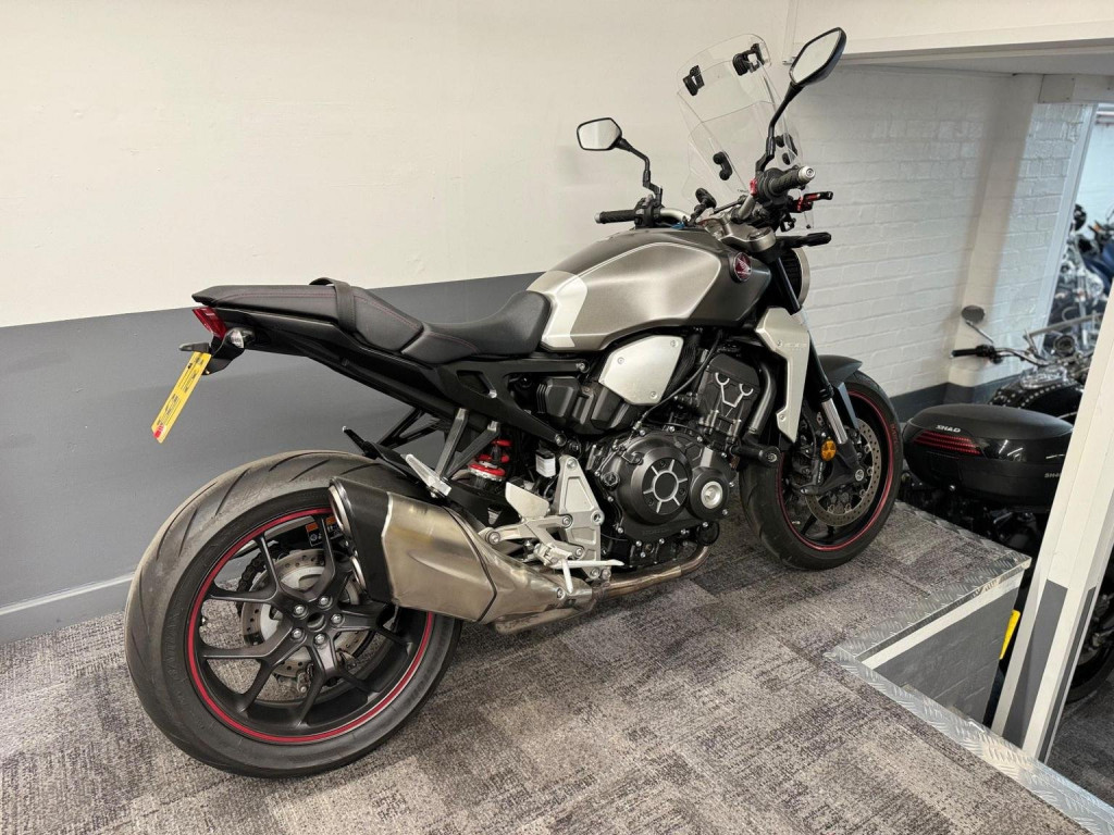 HONDA CB1000R