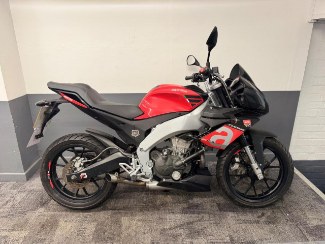 APRILIA Tuono 125