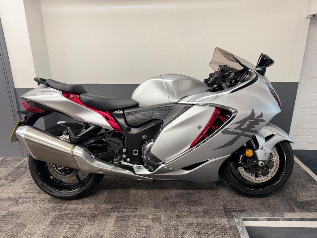 SUZUKI GSX1300R Hayabusa
