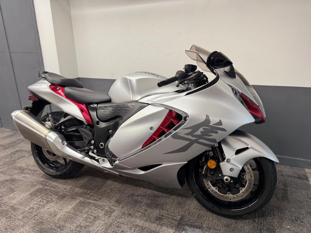 SUZUKI GSX1300R Hayabusa