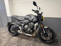 TRIUMPH Trident