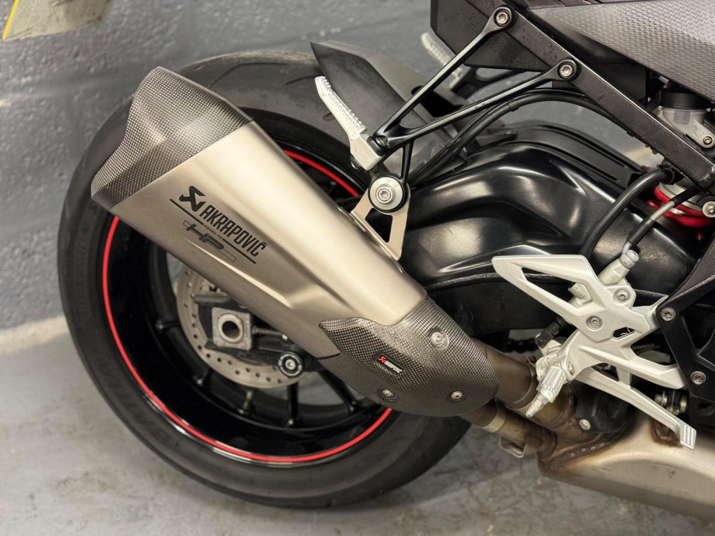 BMW S1000R