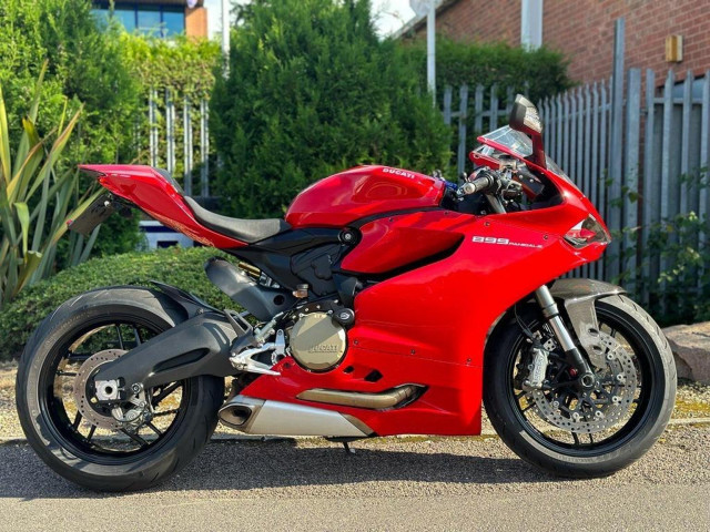 DUCATI 899 Panigale