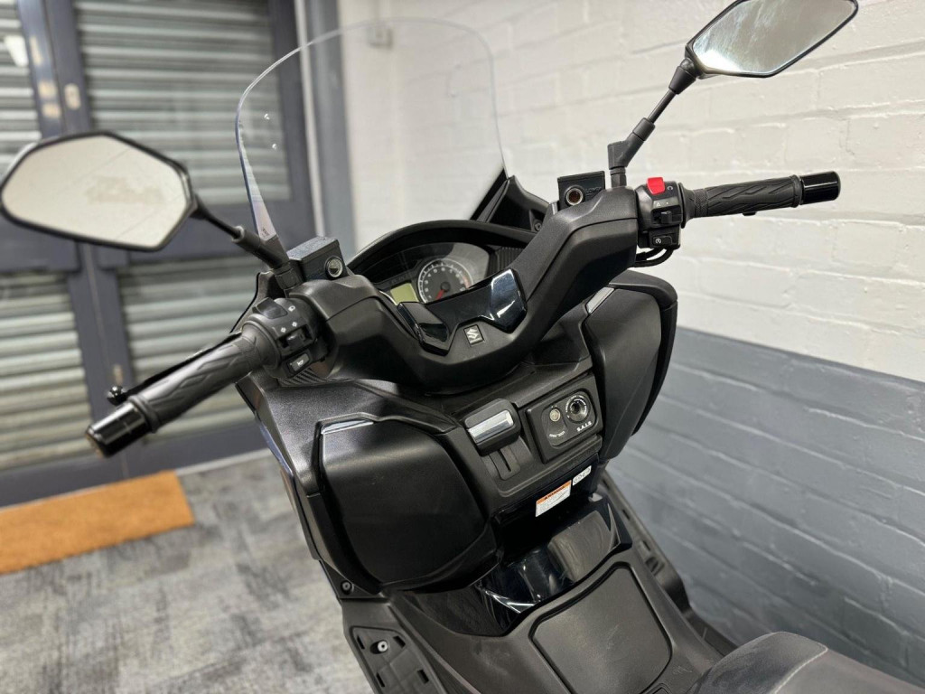 SUZUKI Burgman 400
