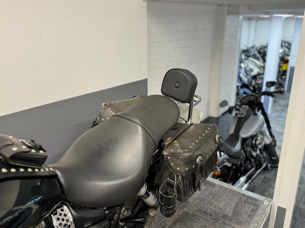 TRIUMPH Bonneville