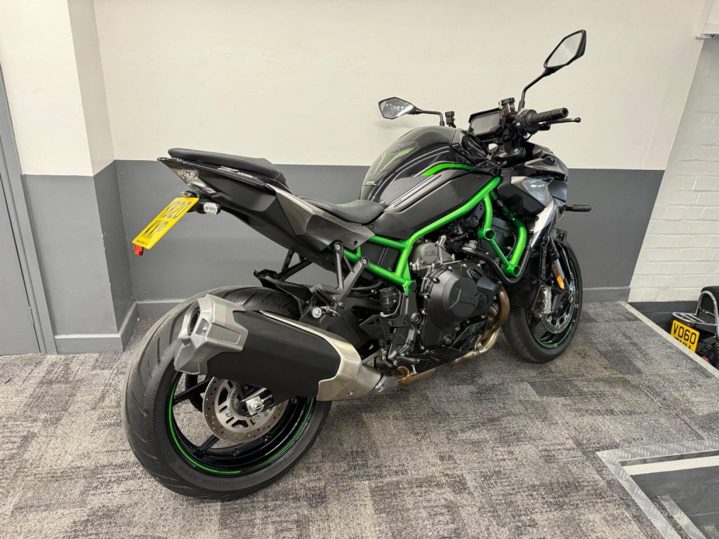KAWASAKI Z1000