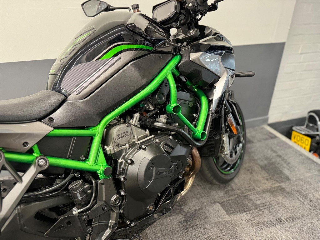 KAWASAKI Z1000