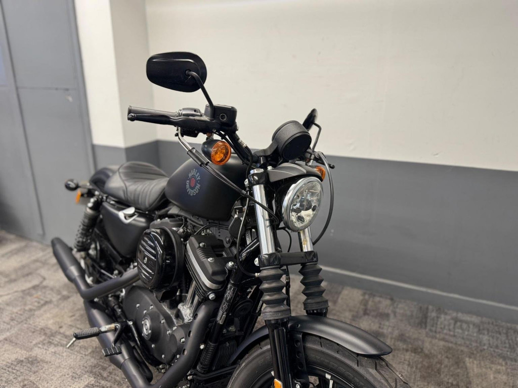 HARLEY-DAVIDSON Sportster