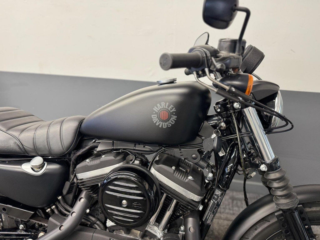 HARLEY-DAVIDSON Sportster