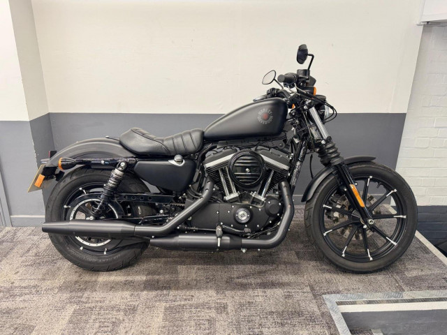 HARLEY-DAVIDSON Sportster