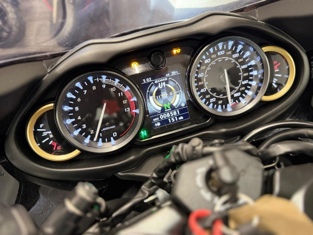 SUZUKI GSX1300R Hayabusa