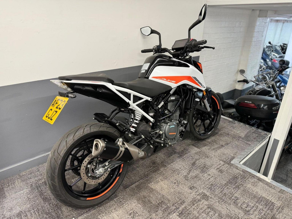KTM 390 DUKE