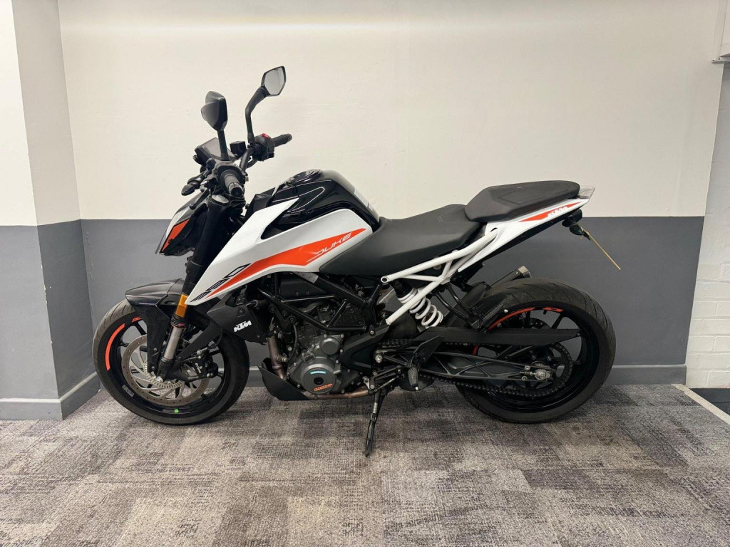 KTM 390 DUKE