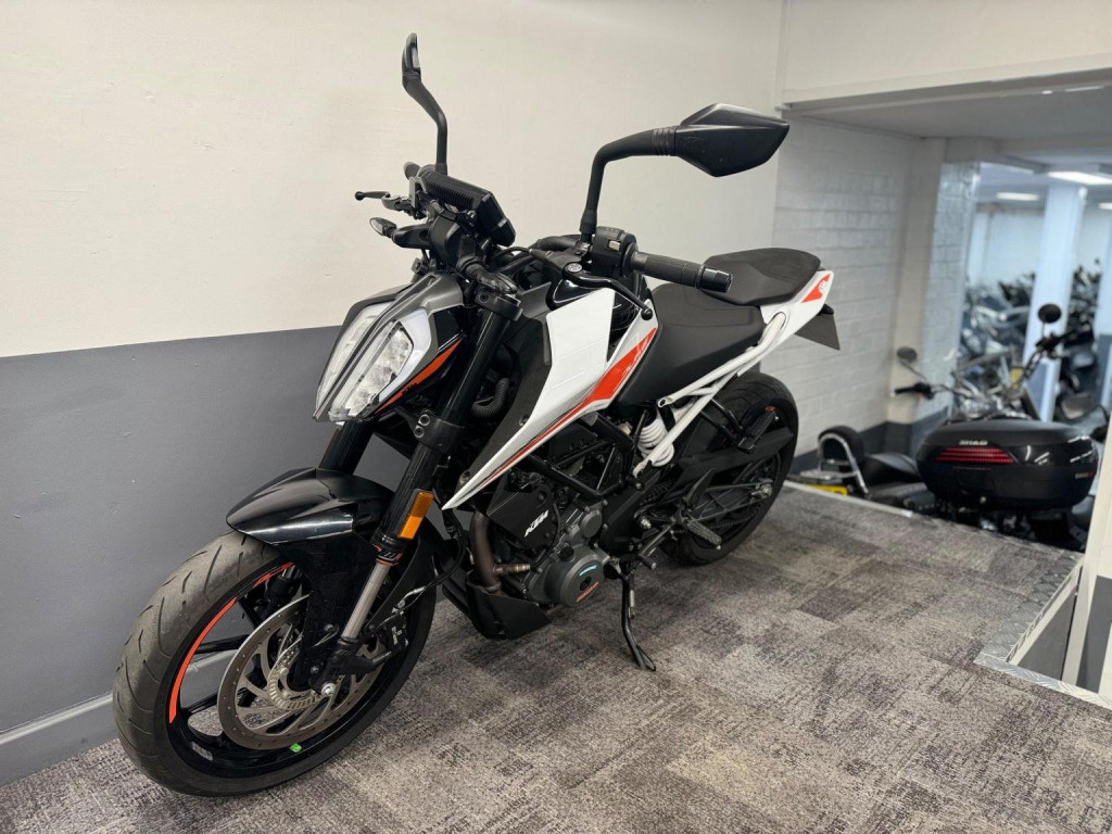 KTM 390 DUKE
