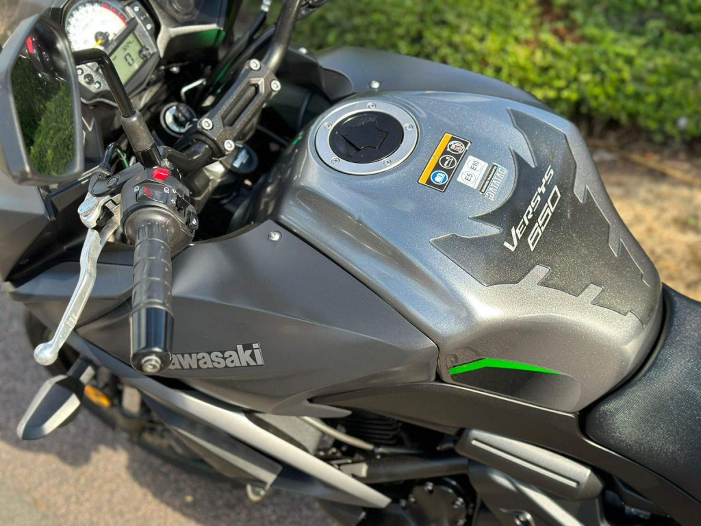 KAWASAKI Versys 650