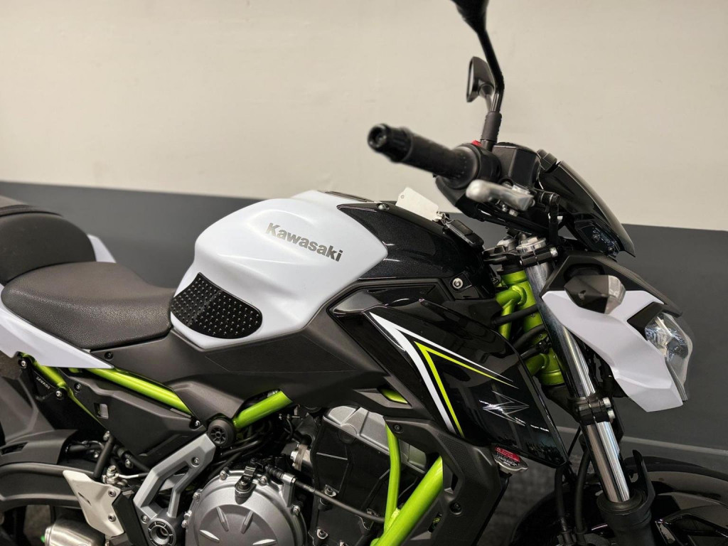 KAWASAKI Z650
